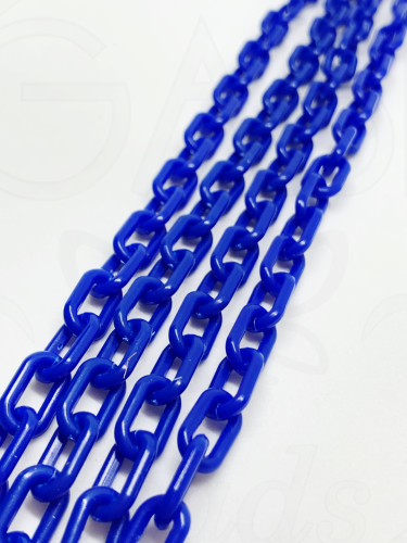 Plastikinė grandinėlė, 13x8x2mm, mėlynos spalvos, 49cm