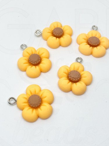 Plastikinis pakabukas gėlė, 25x20,5x7mm, geltonos spalvos, 1vnt