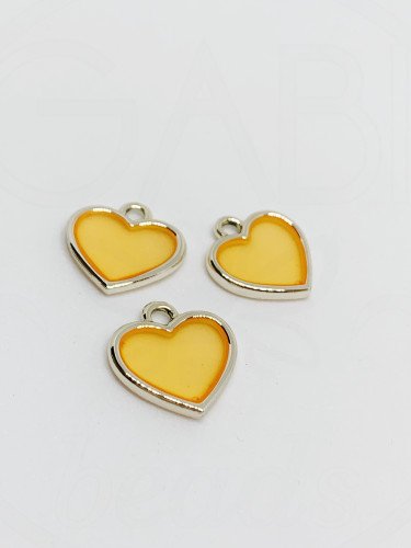 Plastikinis pakabukas "Širdelė", 16,5x16x2mm, oranžinės spalvos, 1vnt