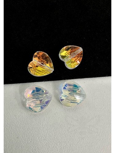 Stiklo karoliukai ŠIRDIS, skaidrios spalvos su AB danga, 10x10x7mm, 4vnt