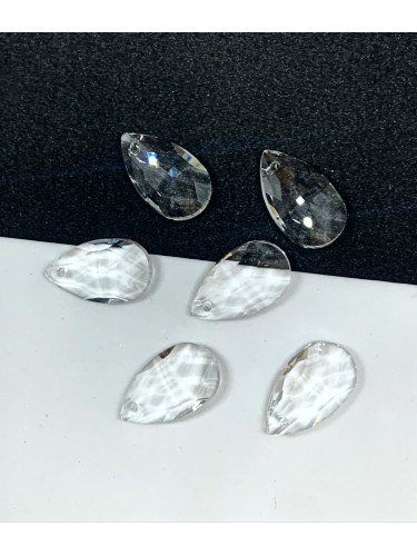 Stiklo pakabukai, lašo forma, skaidrios spalvos, 22x13x7mm 2vnt