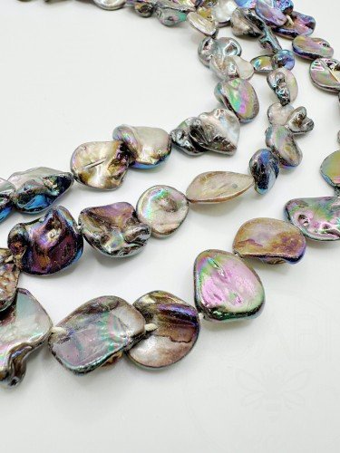 Kriauklės karoliukai, 18~23x17~25x5~12mm, ~39cm juosta