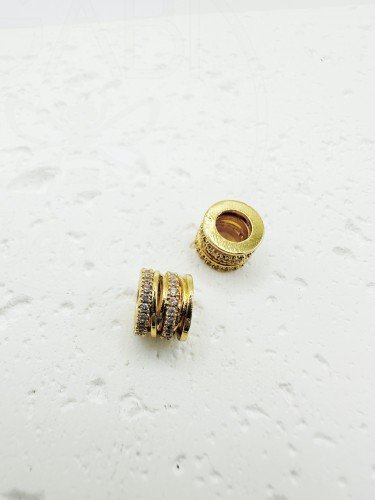 Paauksuoto žalvario intarpas su cirkonio akutėmis, aukso spalvos, 8x6mm, 1vnt
