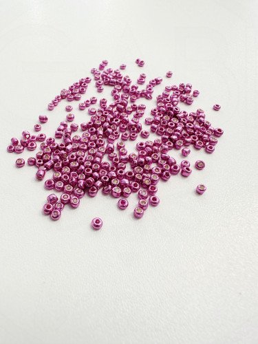 Biseris, metalizuotos rožinės spalvos, 2mm, 20g.