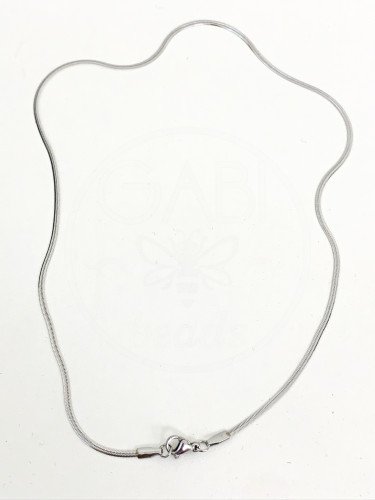 Nerūdijančio plieno grandinėlė ,1.5x0.5mm storio, 40cm ilgio su užsegimu plieno spalvos.